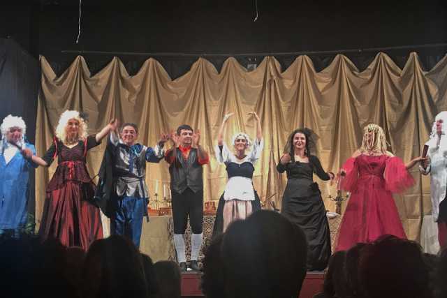 La ''locanda di Donna Maria'': sul palco un Carlo Goldoni in salsa barese